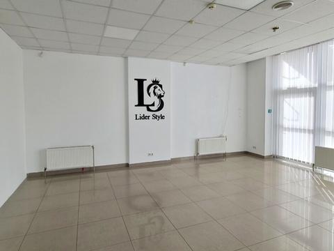 комерційна за адресою Проскурівського підпілля вул., 61