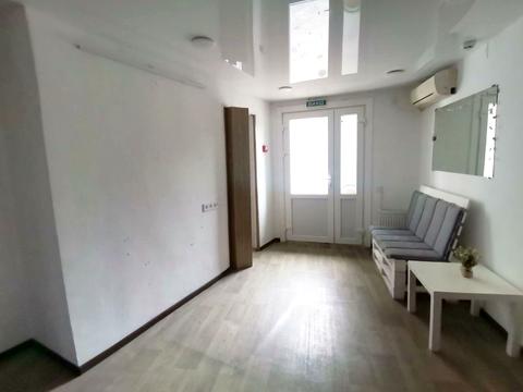 комерційна за адресою Космічна вул., 34