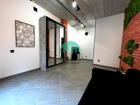 комерційна за адресою Бастіонна вул., 1