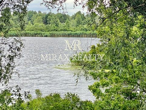 будинок за адресою с. Вишеньки, Набережна, 1