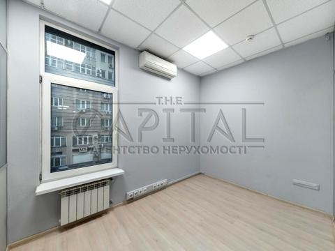 комерційна за адресою Саксаганського вул., 119