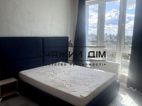 квартира за адресою Кирило-Мефодіївська вул., 2