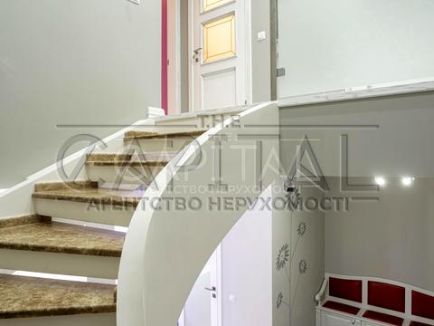 квартира за адресою Анни Ахматової вул., 34