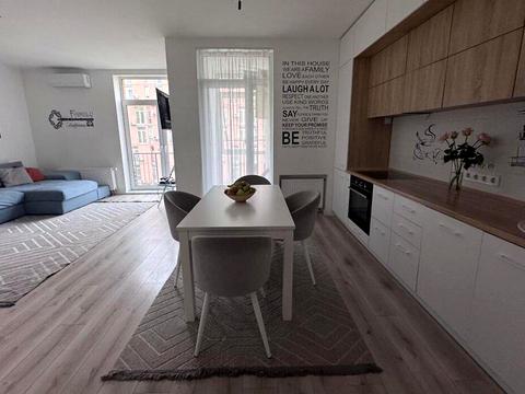 квартира за адресою Регенераторна вул., 4