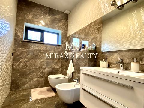 будинок за адресою Центральна вул.