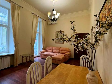 квартира за адресою Богдана Хмельницького вул., 10