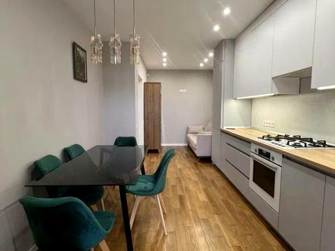 квартира по адресу Андрея Сахарова ул., 3