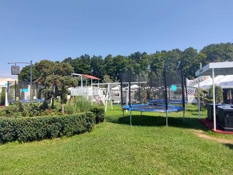 коммерческая по адресу Центральна, 1