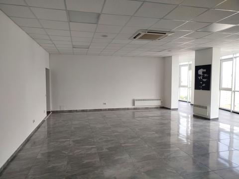 комерційна за адресою Чорновола вул., 29