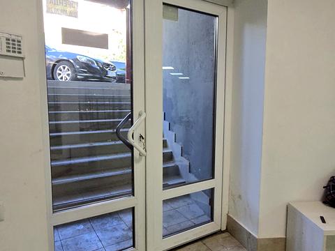коммерческая по адресу Евгения Коновальца ул., 80а