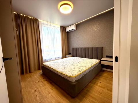 квартира за адресою Космічна вул., 5