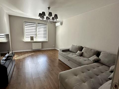 квартира за адресою Софії Русової вул., 7-А