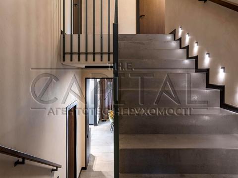 будинок за адресою Успішна