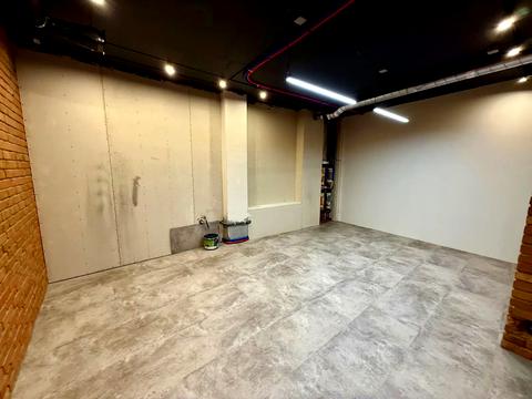 комерційна за адресою Костянтинівська вул., 75