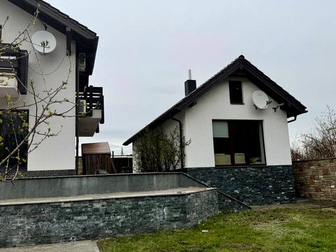 дом по адресу  ул.