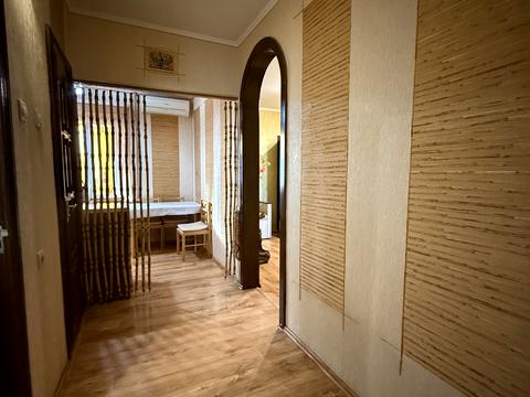 квартира за адресою Ревуцького вул., 18
