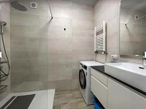квартира за адресою Степана Бандери вул., 1е
