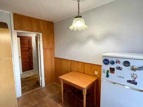 квартира за адресою Тролейбусна вул., 6