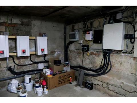 будинок за адресою Вишнева