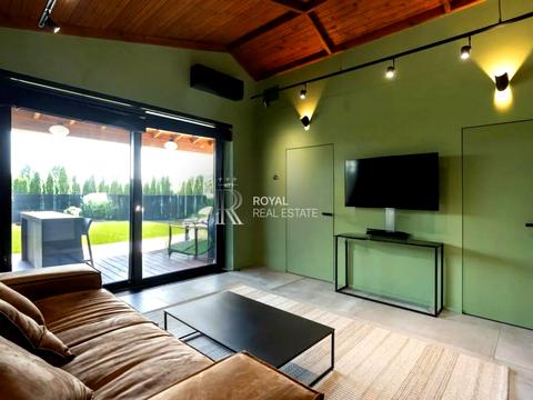 дом по адресу вул. Центральна, 1