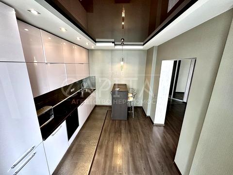 квартира за адресою Дніпровська набережна вул., 1