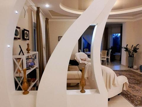 будинок за адресою Молодіжна вул., 1