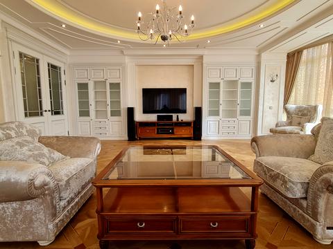 квартира за адресою Олександра Кониського вул., 44