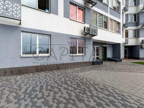 комерційна за адресою Ревуцького вул., 40-В