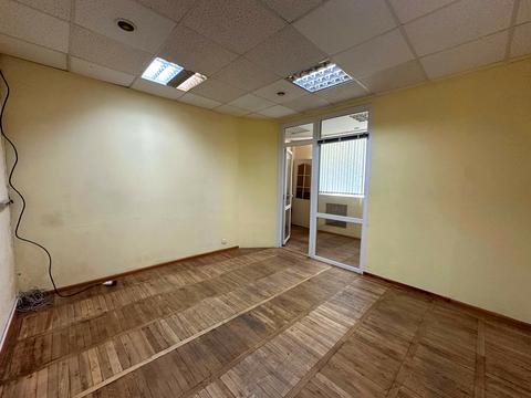 коммерческая по адресу Кловский спуск, 18