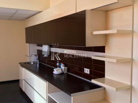 комерційна за адресою Миколи Міхновського бульв. (Дружби Народів), 19