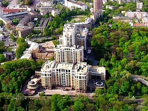 комерційна за адресою Михайла Грушевського вул., 9б