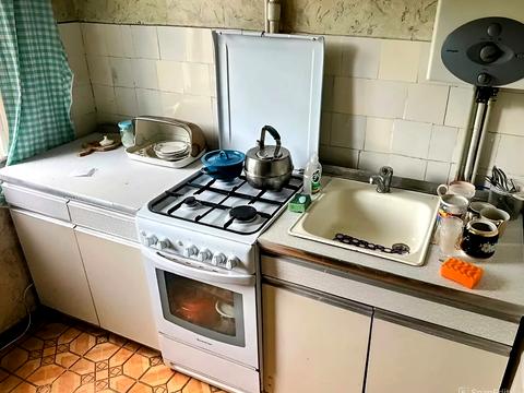 квартира за адресою Космонавтів вул., 4г