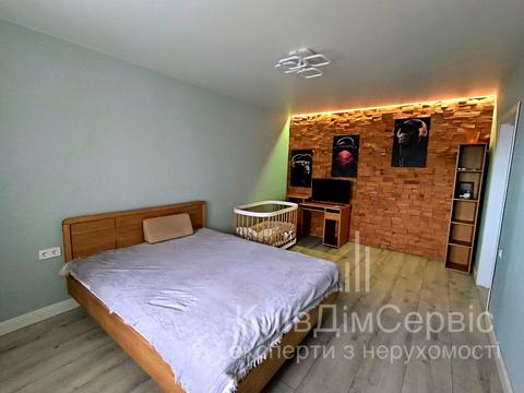 квартира за адресою Сергія Данченка вул., 5