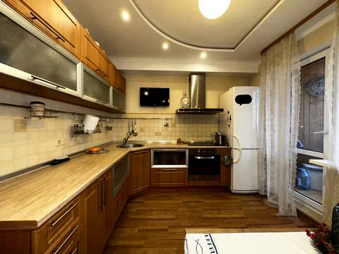 квартира за адресою Драгоманова вул., 1-Б