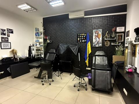 комерційна за адресою Набережно-Лугова вул., 3