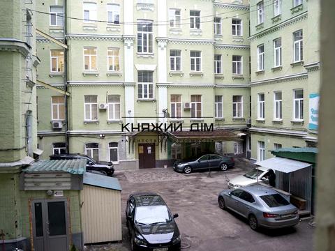 комерційна за адресою Богдана Хмельницького вул., 51-Б