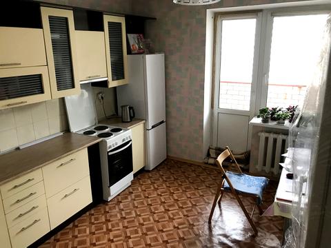 квартира за адресою Анни Ахматової вул., 35-А