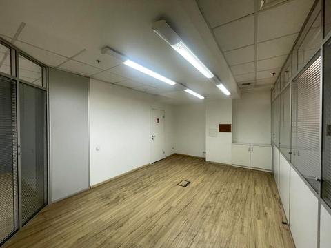 комерційна за адресою Богдана Хмельницького вул., 52