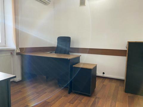 комерційна за адресою Юрківська вул., 28