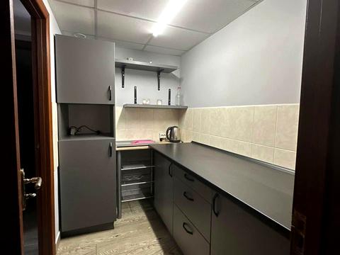 комерційна за адресою Галицька вул., 64в