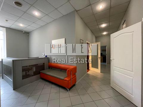 комерційна за адресою Еспланадна вул., 30