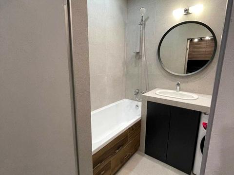 квартира за адресою Дніпровська набережна вул., 18-А