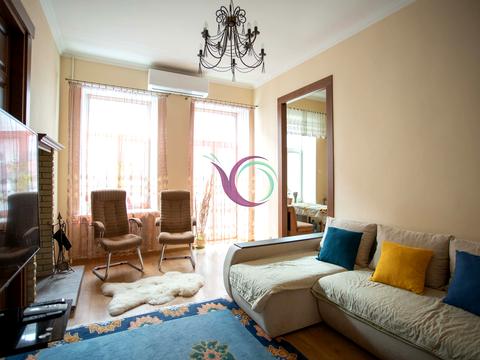 квартира за адресою Набережно-Хрещатицька вул., 7