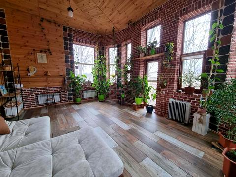 комерційна за адресою Садова, 23