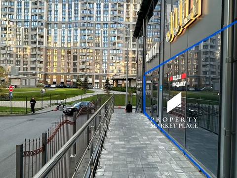 комерційна за адресою Андрія Верхогляда вул. (Михайла Драгомирова), 14-А