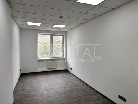 комерційна за адресою Гарматна вул., 8