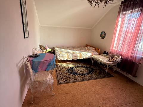 будинок за адресою с. Нові Безрадичі, Піщана, 42