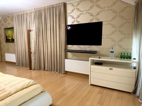 дом по адресу Осіння