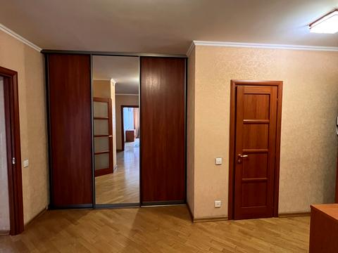 квартира за адресою В'ячеслава Чорновола вул., 20
