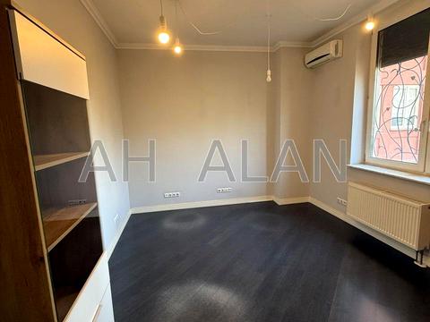 коммерческая по адресу Павла Тычины просп., 18-Б